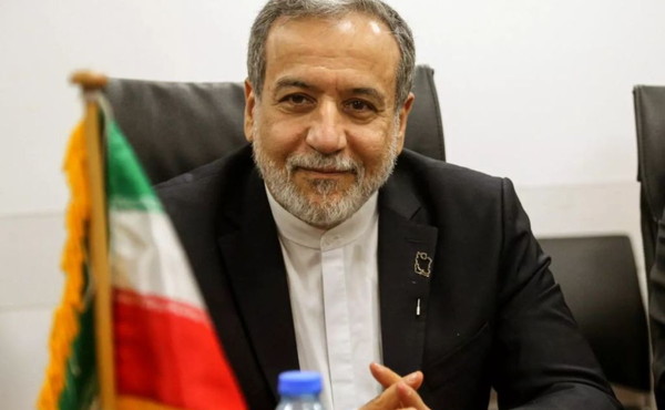 Iran, Araghchi “Non stiamo negoziando con gli Stati Uniti”