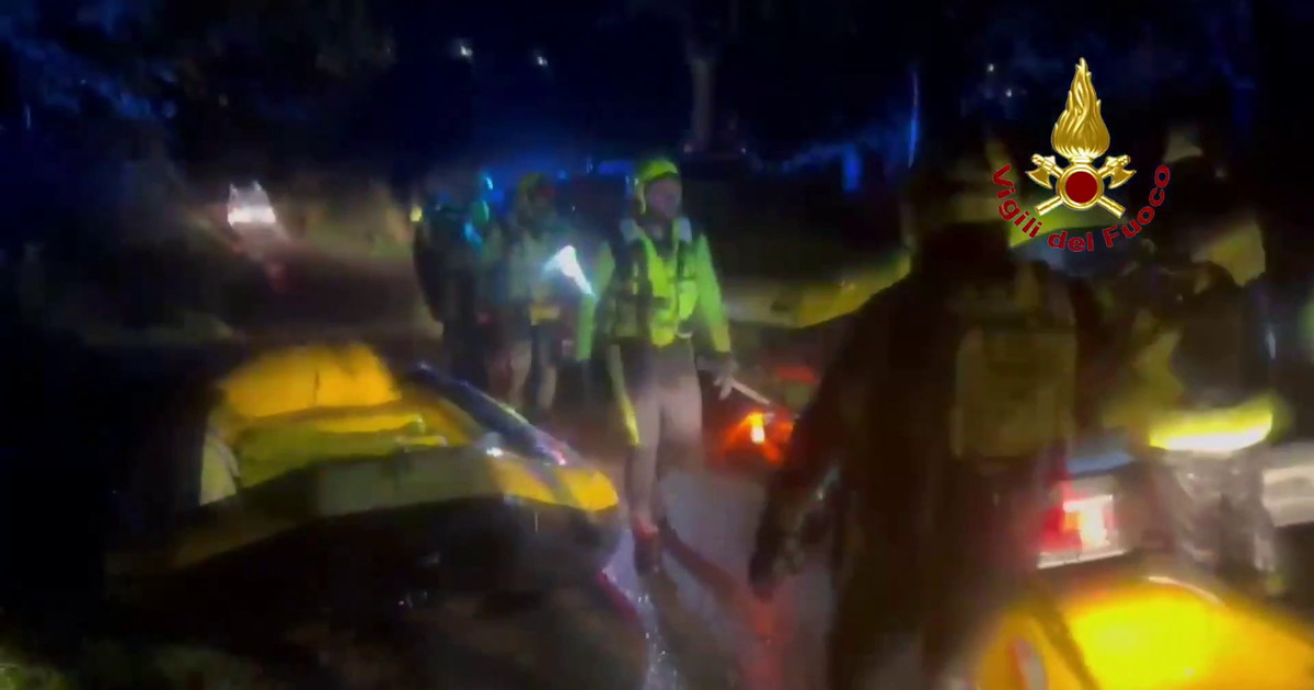 Maltempo in Molise, a Termoli salvato un automobilista travolto dalla piena