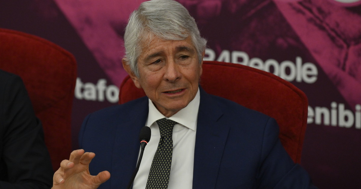 "Si assuma le sue responsabilit&agrave;". Abodi chiede le dimissioni di Gravina