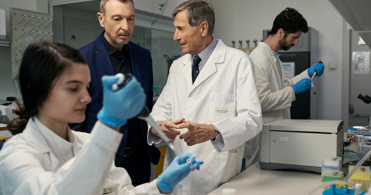 UNA PASSEGGIATA TRA SCIENZA E FUTURO: AMADEUS E GIOVANNA CIVITILLO PER FONDAZIONE HUMANITAS PER LA RICERCA