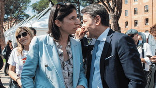 Conte sfianca Elly. Dopo Pasqua parte il giro d'Italia del campo largo
