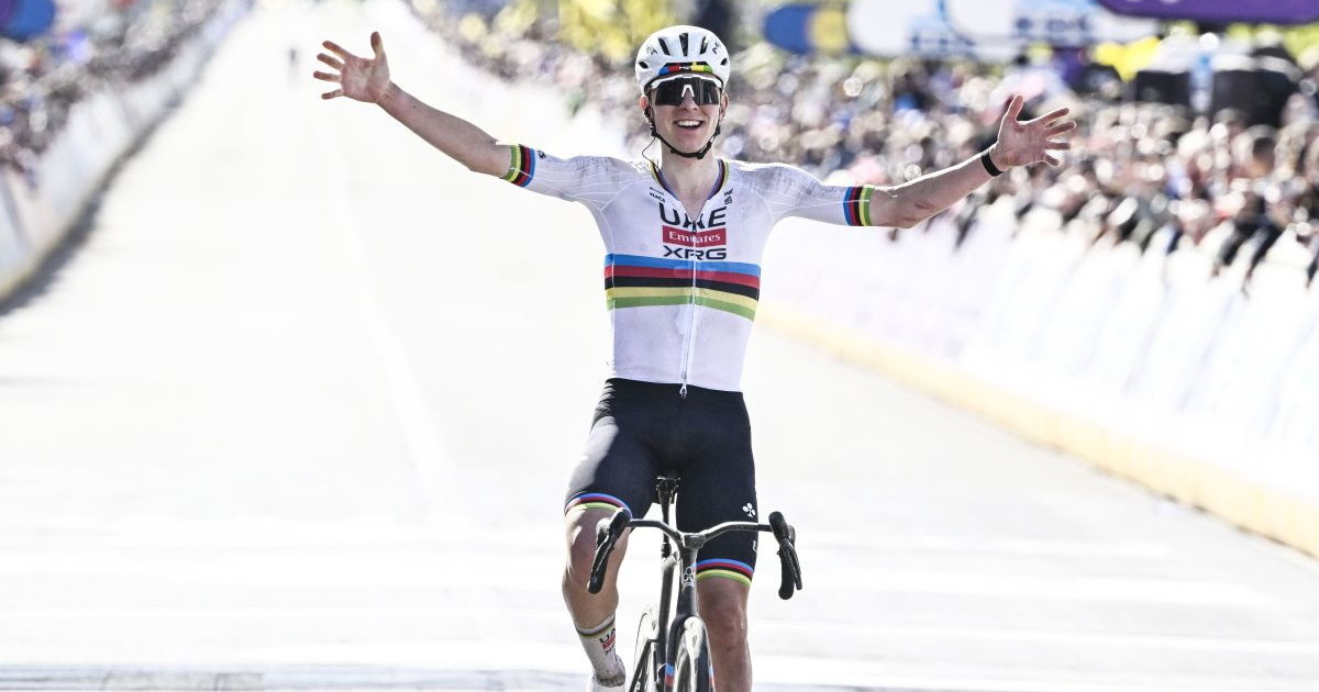 Pogacar vince il Giro delle Fiandre, Van der Poel ed Evenepoel sul podio