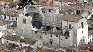 L'Aquila, 17 anni dal terremoto. Piantedosi: "Ferita aperta del Paese"