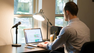 Smart working, in vigore la legge Pmi: cosa prevedono le nuove regole