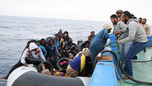 A scuola entra la propaganda per l'accoglimento di massa dei migranti