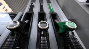 Carburanti, per il calo dei prezzi si dovr&agrave; aspettare: ecco il motivo