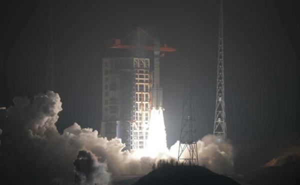 La Cina lancia nuovi satelliti Internet nello spazio