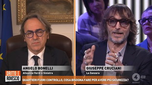 "Invoca prevenzione ma se bussano alla Salis...", cos&igrave; Cruciani travolge Bonelli