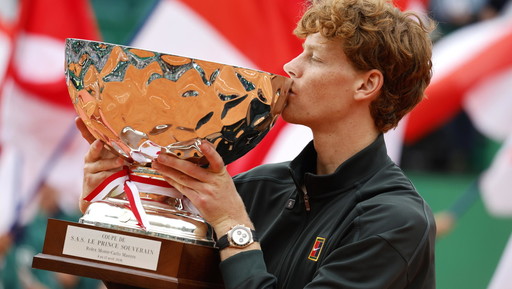 Monte-Carlo, Sinner batte Alcaraz e torna numero 1 del mondo