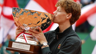 A Monte-Carlo Sinner batte Alcaraz e torna numero 1 del mondo