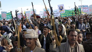 Attenti al vortice mortale. Hormuz, i pasdaran minacciano Trump