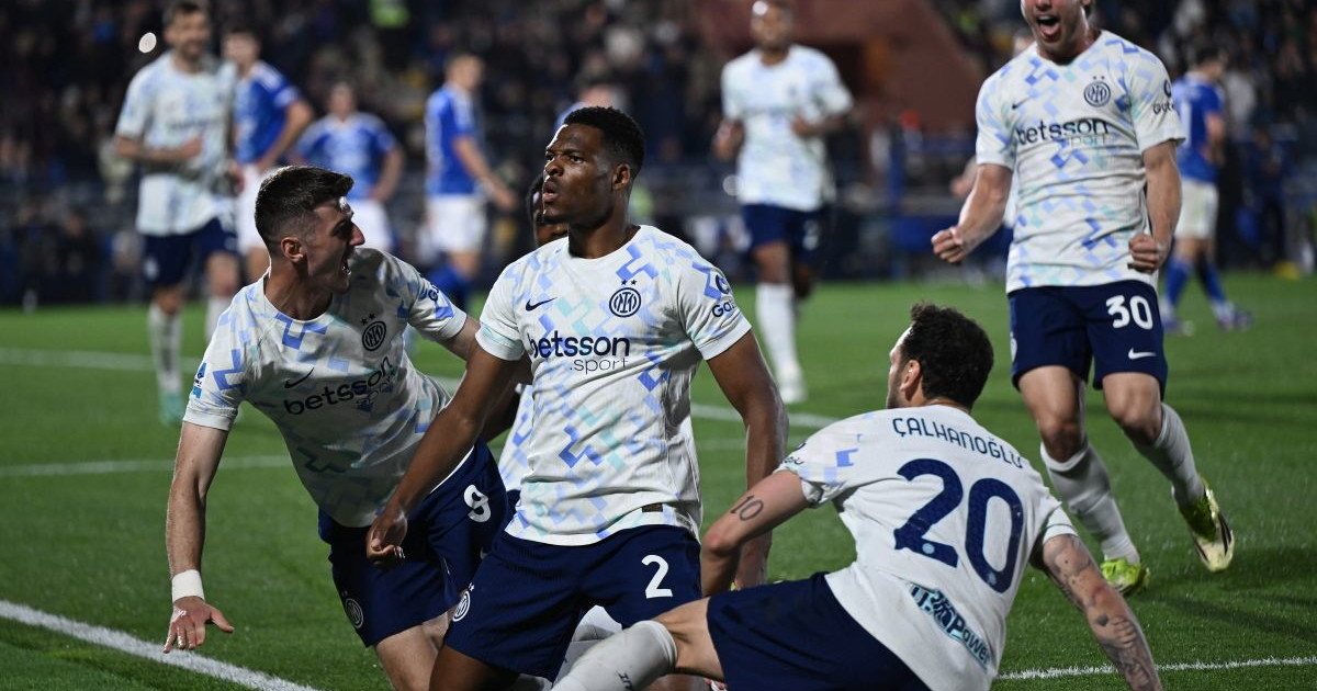 Da 2-0 a 3-4, l'Inter vince a Como in rimonta e vola a +9 sul Napoli