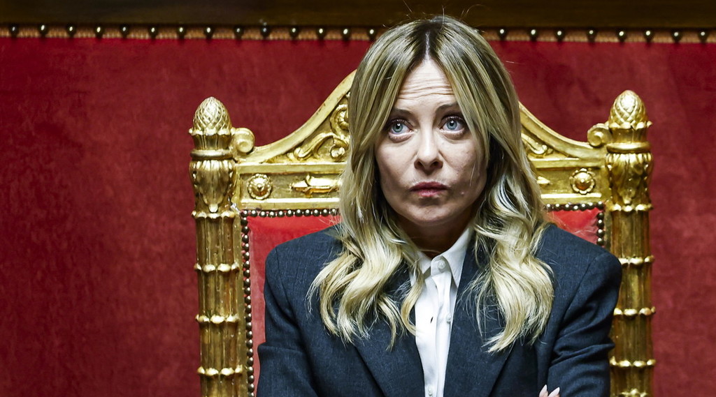 Trump contro Leone? Meloni smonta i teoremi sinistri: Parole inaccettabili