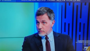 Meloni? È suonata la campana. Euforia da Gruber: la sparata di Giannini