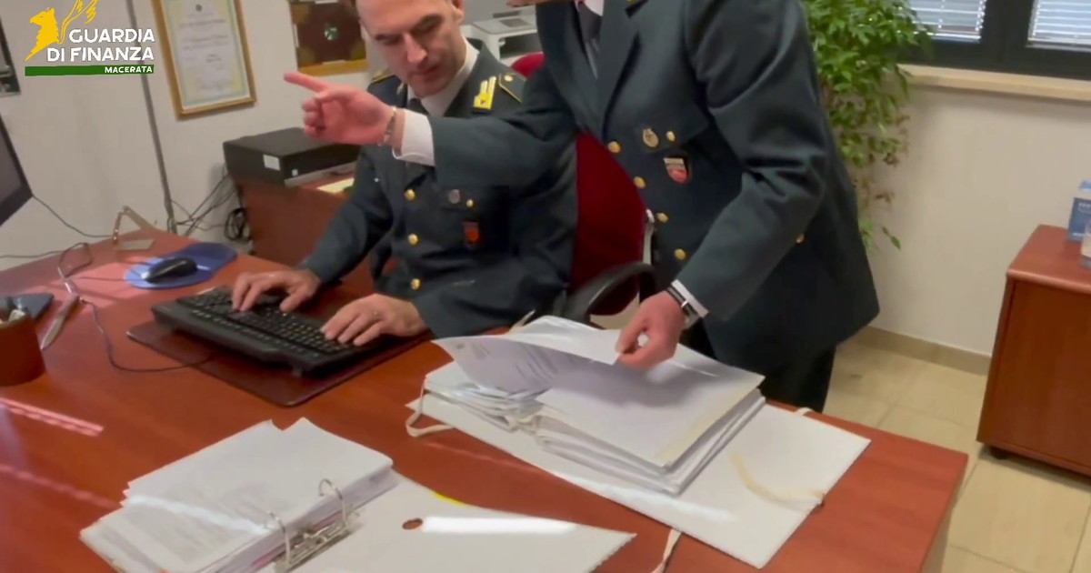 Macerata, scoperta una frode sui fondi Pnrr: sistema illecito da 3,4 milioni