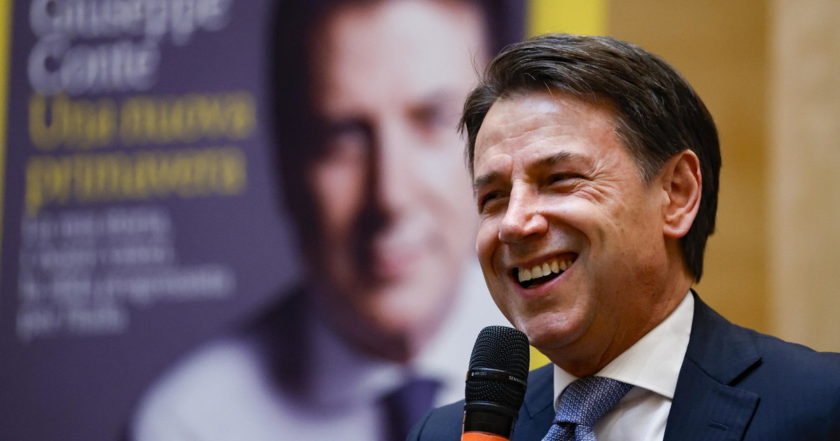 Prendersi la sinistra con i voti del centro. «Primarie aperte a tutti», il piano di Conte