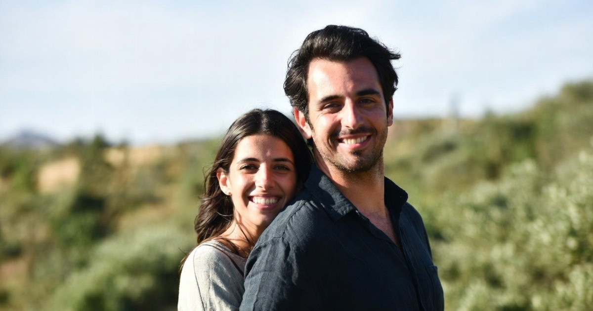 Uno studio scopre il vero segreto della felicità. Soldi o piacere? Non sono la risposta