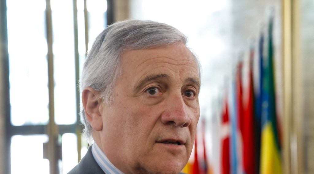 Tajani vola in Cina per rilanciare il partenariato economico. Sul tavolo anche Iran e Kyev