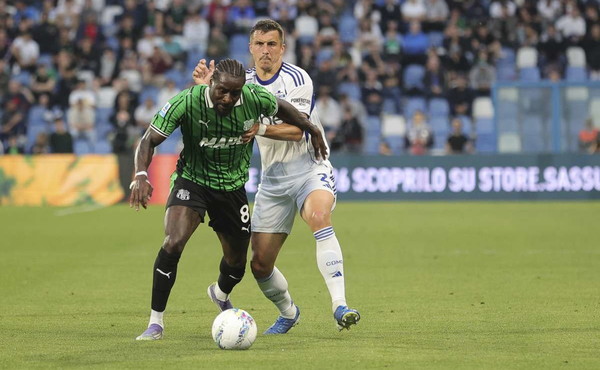 Volpato e Nzola condannano il Como, Sassuolo vince 2-1