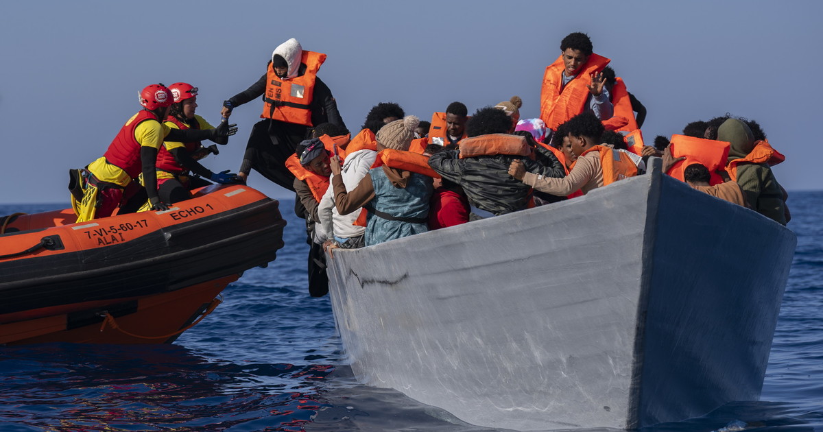 Visti, rotte e pagamenti: il business migranti degli scafisti islamici