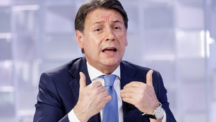 Conte, l'acrobata di Volturara. Contraddizioni, salite e discese per tornare premier