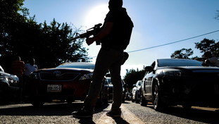 Messico, spara ai turisti davanti alle piramidi azteche: un morto e sei feriti