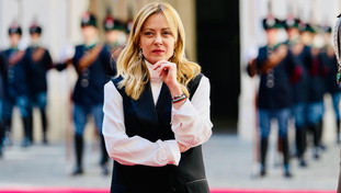 Ripugnante se le cure fossero a carico delle famiglie. Meloni sulle fatture dalla Svizzera