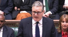 Caso Mandelson, conservatori furiosi: Starmer ha mentito al parlamento, si dimetta
