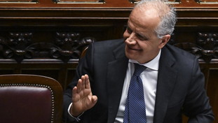 Dopo i rilievi sui rimpatri, intesa sul decreto Sicurezza. Oggi il voto alla Camera e Meloni assicura: «Nessun pasticcio»
