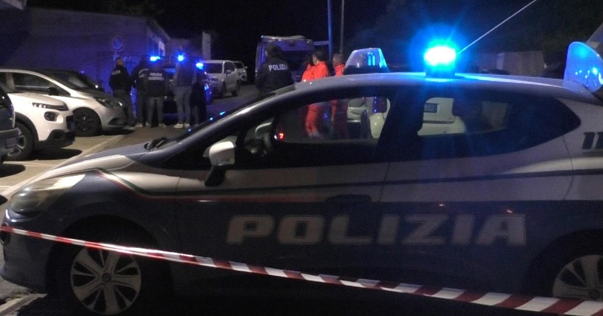 Gli abiti della festa poi giù dal balcone. Crepet: Fallimento della solitudine