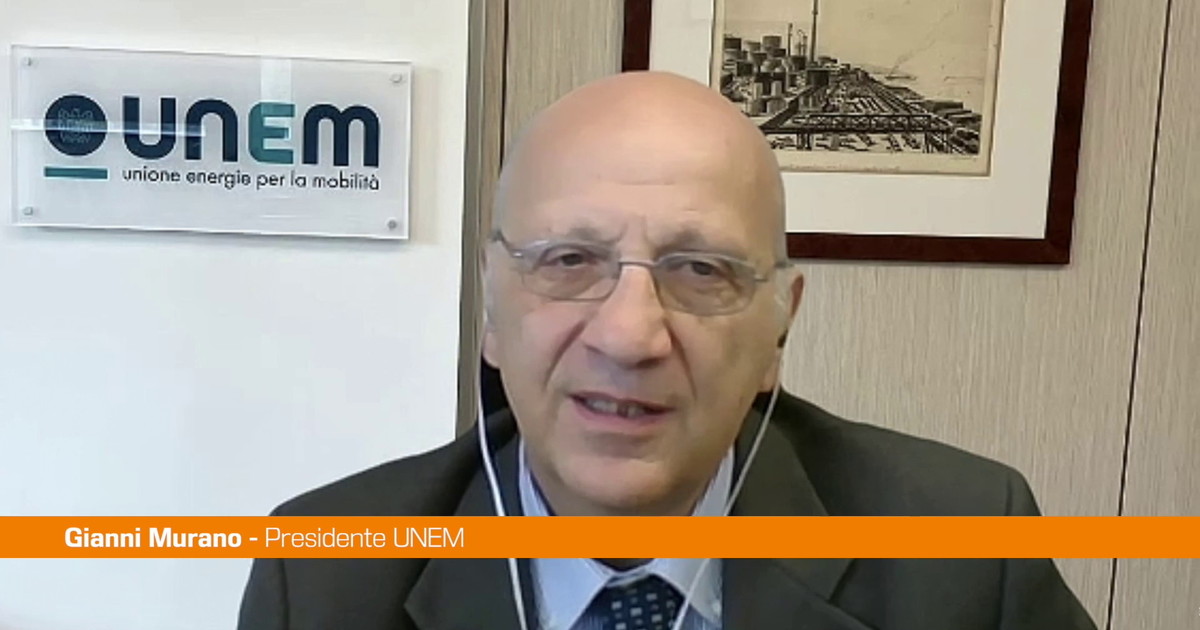 Energia, c'è chi lavora ad alternative al transito su Hormuz per il petrolio