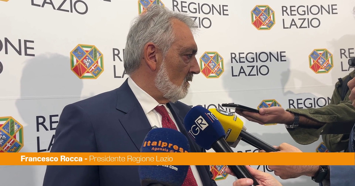 Striscioni Piazza Epiro, Rocca 