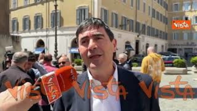 Fratoianni: Volevano metterci in difficoltà con Inno d'Italia, ma lo abbiamo cantato, la Lega no