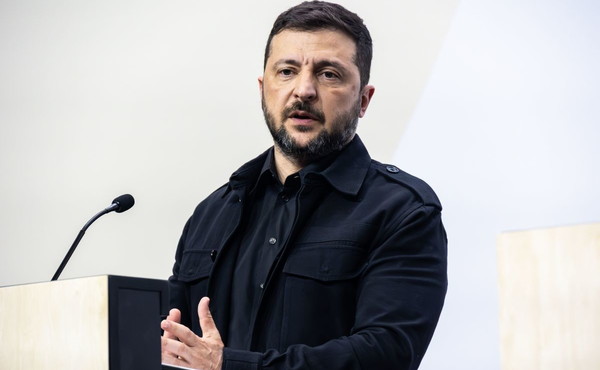 Ucraina, Zelensky “Attacchi russi questa notte con 4 morti e decine di feriti”