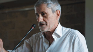 Pena ridotta per Alemanno: Condizioni degradanti. L'invito al Salone del Libro