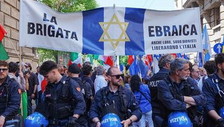Liberazione, la Brigata Ebraica scortata fuori dal corteo dalla polizia