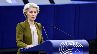 Strasburgo, la plenaria Ue. Von Der Leyen: Sostegno a chi ne ha bisogno