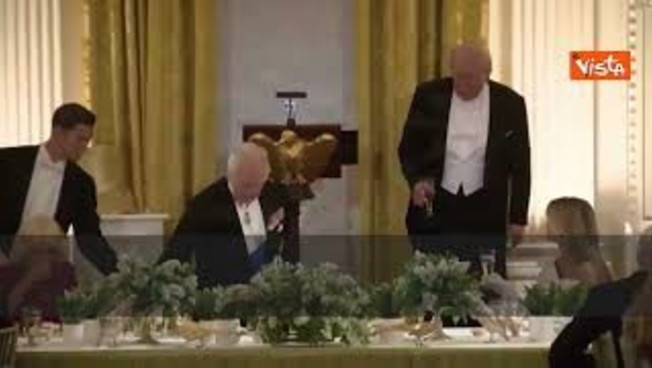 Trump e Re Carlo brindano ai 250 anni di libertà americana alla cena di Stato alla Casa