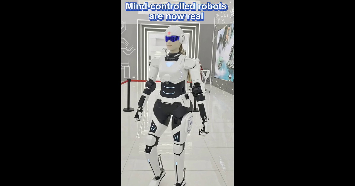 Cina, robot umanoidi controllati con la mente diventano realtà