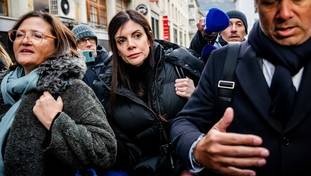 Strage di Crans-Montana, scontro totale Italia-Svizzera. Meloni non arretra: non paghiamo