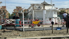 Via alla stagione di Ostia, ma aprono solo 30 lidi su 61. Ecco la mappa