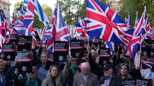 Londra, violenza pro-pal. Starmer: "Gridano all'intifada? Li vieteremo"