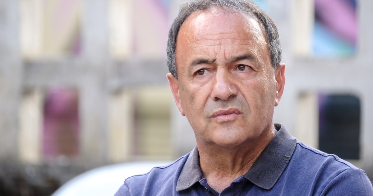 L'ultima di Lucano: l'assistente chiede 767 mila euro a Riace