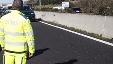 Si ferma per aiutare un'automobilista: travolto e ucciso. Tragedia sul Gra