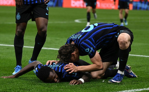 L'Inter batte il Parma ed è campione d'Italia: scudetto numero 21