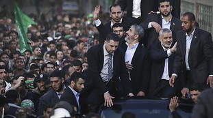 <span style= font-weight: bold;>Ecco il nuovo leader di Hamas che stava con Albanese al forum di Al Jazeera</span>
