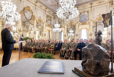 Quirinale, i 165 anni dell'esercito italiano: "Una scelta per amore della Patria"