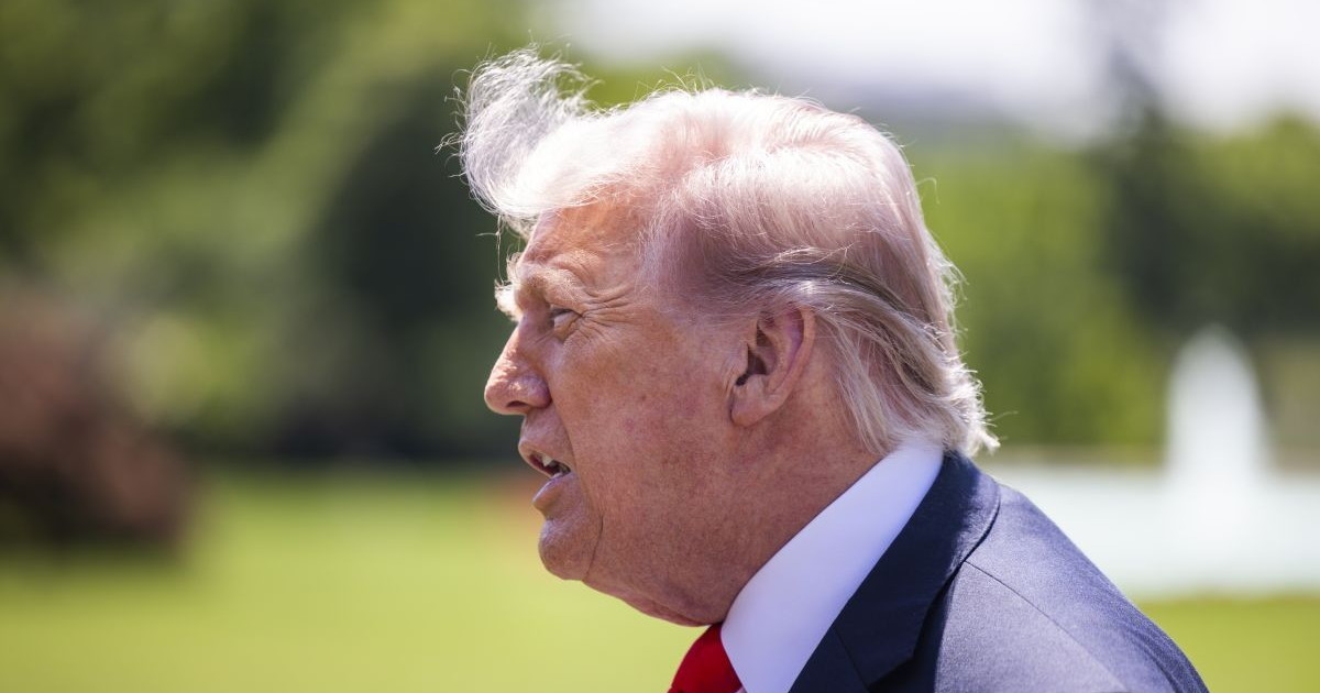 Trump “Iran spazzato via se attacca navi Usa”