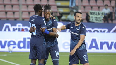 La Lazio vince in rimonta con la Cremonese, decide Noslin nel finale