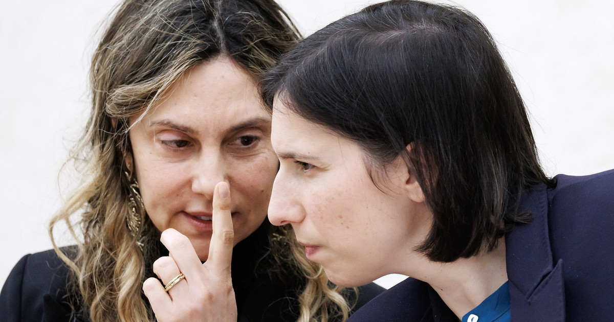 la diaspora dei riformisti madia lascia il pd e va da renzi da Iltempo.it la diaspora dei riformisti madia lascia il pd e va da renzi